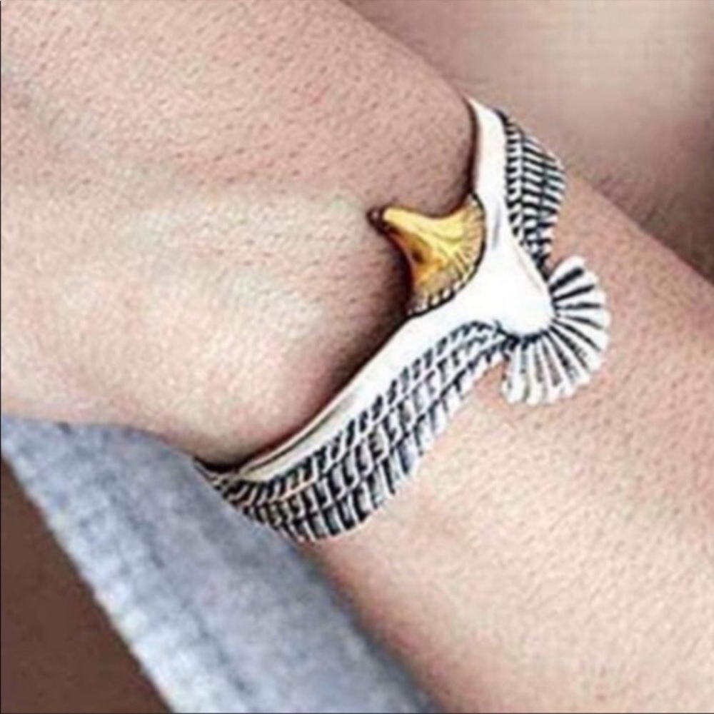 - 🎉Double Tone Eagle Mountain Bracelet Silver Cuff